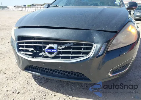 2013 Volvo S60 T5 из США, поврежденный, VIN YV1612FS6D2185459